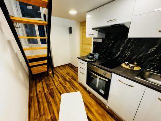 Eladó 38 m²-estársasházi lakás VII. Kerület (Nagykörúton kívül) , Blaha Lujza tér közelében: 38'600'000 Ft