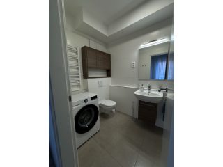 Kiadó 40 m²-estársasházi lakás VIII. Kerület (Corvin negyed) , Corvin sétány: 360'000 Ft