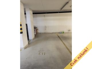 Eladó 12 m²-esteremgarázs hely VIII. Kerület (Corvin negyed) , Nagytemplom utca: 9'200'000 Ft