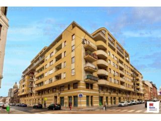 Eladó 140 m²-esüzlethelyiség utcai bejárattal VIII. Kerület (II. János Pál pápa tér és környéke) , KUN utca: 155'000'000 Ft