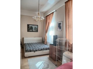 Eladó 97 m²-estársasházi lakás VIII. Kerület (II. János Pál pápa tér és környéke) , Szilágyi utca: 95'000'000 Ft