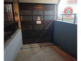 Eladó 13 m²-esteremgarázs hely VIII. Kerület (Magdolna negyed) , Karácsony Sándor utca: 7'900'000 Ft