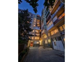 Eladó 64 m²-estársasházi lakás VIII. Kerület (Orczy negyed) , Baross utca: 84'500'000 Ft