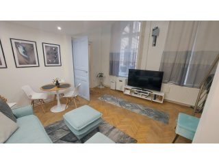 Eladó 42 m²-estársasházi lakás VIII. Kerület (Palotanegyed) , Múzeum körút: 109'500'000 Ft