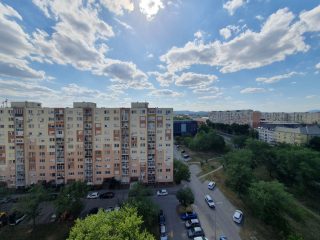 Eladó 71 m²-estársasházi lakás X. Kerület (Gyakorló lakótelep) , Árkád közeli utca: 69'000'000 Ft