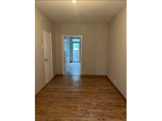 Kiadó 68 m²-estársasházi lakás X. Kerület (Újhegy ltp) , Gőzmozdony utca: 300'000 Ft