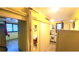 Eladó 32 m²-estársasházi lakás XI. Kerület (Lágymányos) , SÁRBOGÁRDI utca: 35'900'000 Ft