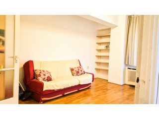 Kiadó 44 m²-estársasházi lakás XII. Kerület (Krisztinaváros) , Avar utca: 200'000 Ft