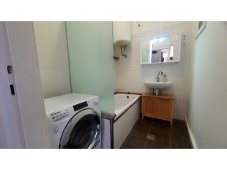 Eladó 60 m²-estársasházi lakás XII. Kerület (Krisztinaváros) , GREGUSS utca: 94'900'000 Ft