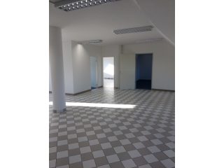 Kiadó 230 m²-esb kategóriás iroda XIII. Kerület (Angyalföld) , Röppentyű utca: 1'725 EUR