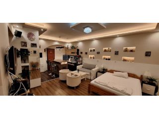 Eladó 32 m²-estársasházi lakás XIII. Kerület (Újlipótváros) , Nyugati tér: 73'500'000 Ft