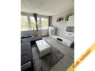 Eladó 46 m²-estársasházi lakás XIV. Kerület (Füredi lakótelep) , Ablakos konyhás, Csertő utca: 42'000'000 Ft