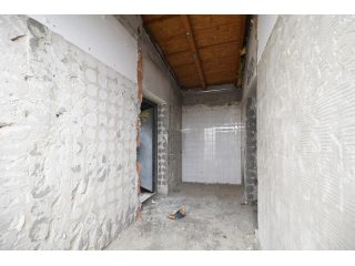 Eladó 200 m²-escsaládi ház XIX. Kerület (Felső-Kispest) , KÖ-KI közeli utca: 139'500'000 Ft