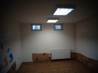 Kiadó 60 m²-esüzlethelyiség utcai bejárattal XIX. Kerület (Központ) , Kosárfonó utca: 220'000 Ft