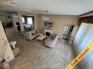 Eladó 138 m²-escsaládi ház XVI. Kerület (Árpádföld) , Budapesti út: 175'800'000 Ft