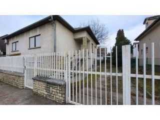 Eladó 244 m²-escsaládi ház XVI. Kerület (Sashalom) , Sashalom: 134'900'000 Ft