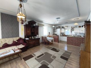 Eladó 336 m²-escsaládi ház XVI. Kerület (Sashalom) , Sashalom: 350'000'000 Ft