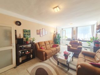 Eladó 118 m²-escsaládi ház XVII. Kerület (Rákoscsaba Újtelep) , Diadal utca közeli utca: 126'900'000 Ft