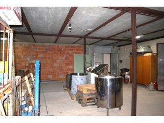 Kiadó 430 m²-esegyéb speciális ipari ingatlan XVII. Kerület (Rákoshegy) , Ferihegyi utat keresztező utca: 600'000 Ft