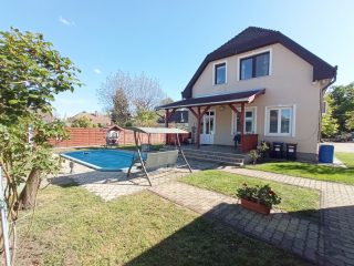 Eladó 178 m²-escsaládi ház XVII. Kerület (Rákoshegy) , Tessedik tér: 199'000'000 Ft