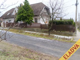 Eladó 142 m²-escsaládi ház XVII. Kerület (Rákoskert) , Csengés utca környéke utca: 110'000'000 Ft