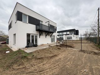 Eladó 205 m²-escsaládi ház XVIII. Kerület (Almáskert) , Almáskert: 250'000'000 Ft