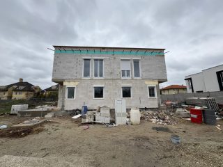 Eladó 117 m²-esikerház XVIII. Kerület (Almáskert) , Almáskert: 150'000'000 Ft