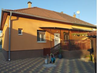 Eladó 65 m²-esikerház XVIII. Kerület (Kossuth Ferenc-telep) , Kossuth Ferenc-telep utca: 89'900'000 Ft