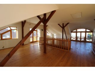 Eladó 265 m²-escsaládi ház XVIII. Kerület (Pestszentlőrinc) , pestlőrinc: 170'000'000 Ft