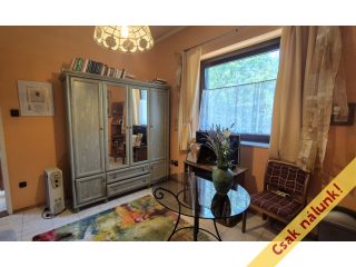 Eladó 218 m²-esikerház XVIII. Kerület (Szemeretelep) , Honvéd utca mellékutcája: 183'000'000 Ft