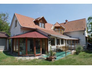 Eladó 170 m²-escsaládi ház XXI. Kerület (Csillagtelep) , Virág utca: 125'000'000 Ft