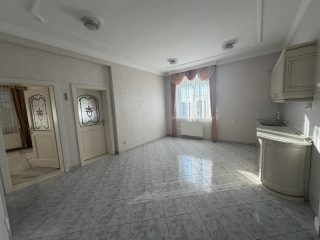 Eladó 340 m²-escsaládi ház XXI. Kerület (Királyerdő) , Királyerdő: 169'000'000 Ft