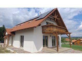 Eladó 180 m²-escsaládi ház Cserszegtomaj, Panorámás utca: 169'900'000 Ft