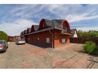 Eladó 350 m²-escsaládi ház Délegyháza, Nagycsaládos ház: 139'900'000 Ft