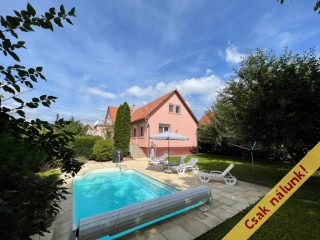 Eladó 203 m²-escsaládi ház Dunakeszi, Gizella utca: 179'900'000 Ft