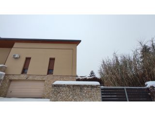 Eladó 200 m²-escsaládi ház Dunaújváros, Csillagdomb utca: 159'990'000 Ft