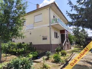 Eladó 130 m²-escsaládi ház Ecséd, Táncsics Mihály utca: 38'900'000 Ft