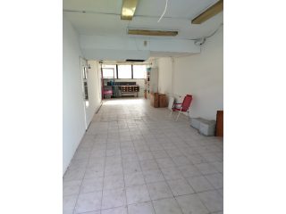 Kiadó 46 m²-eskülönálló garázs Érd (Városközpont) , Budai út közeli út: 215'000 Ft