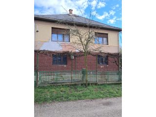 Eladó 75 m²-escsaládi ház Farkaslyuk, Nárcisz út: 7'900'000 Ft