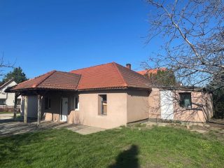 Eladó 208 m²-escsaládi ház Gárdony, Vak Bottyán utca: 139'000'000 Ft