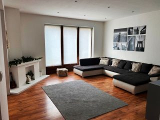 Eladó 200 m²-escsaládi ház Göd, Pacsirta utca: 119'900'000 Ft