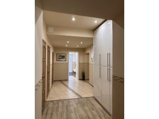 Eladó 106 m²-estársasházi lakás Gödöllő, Blaha: 89'900'000 Ft
