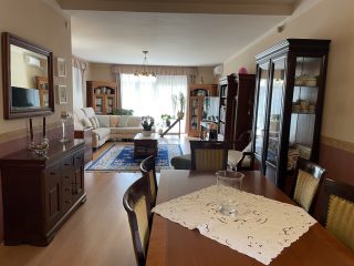 Eladó 325 m²-escsaládi ház Gödöllő, Röges utca: 228'900'000 Ft