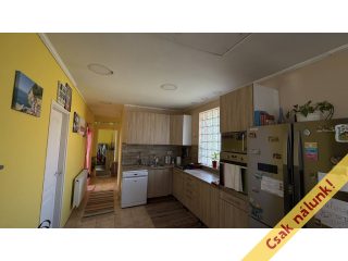 Eladó 74 m²-estársasházi lakás Gyömrő, Gyömrő Városközpont út: 74'000'000 Ft