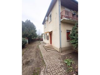 Eladó 110 m²-escsaládi ház Gyömrő, Kossuth Ferenc utca környéke: 109'900'000 Ft