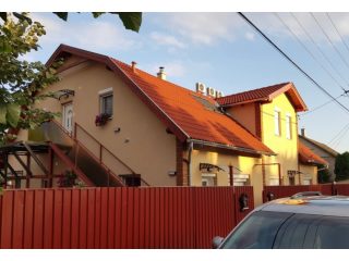 Eladó 278 m²-escsaládi ház Gyömrő, Városközpont: 189'000'000 Ft