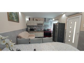 Eladó 164 m²-escsaládi ház Gyömrő, központban: 109'000'000 Ft