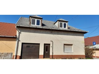 Eladó 137 m²-escsaládi ház Gyöngyös, Tűz utca: 35'900'000 Ft