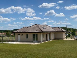 Eladó 147 m²-escsaládi ház Gyúró, Gyúró: 169'900'000 Ft