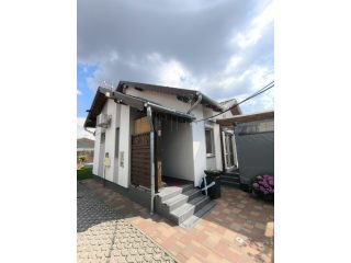 Eladó 88 m²-escsaládi ház Halásztelek, Központ közeli: 148'000'000 Ft